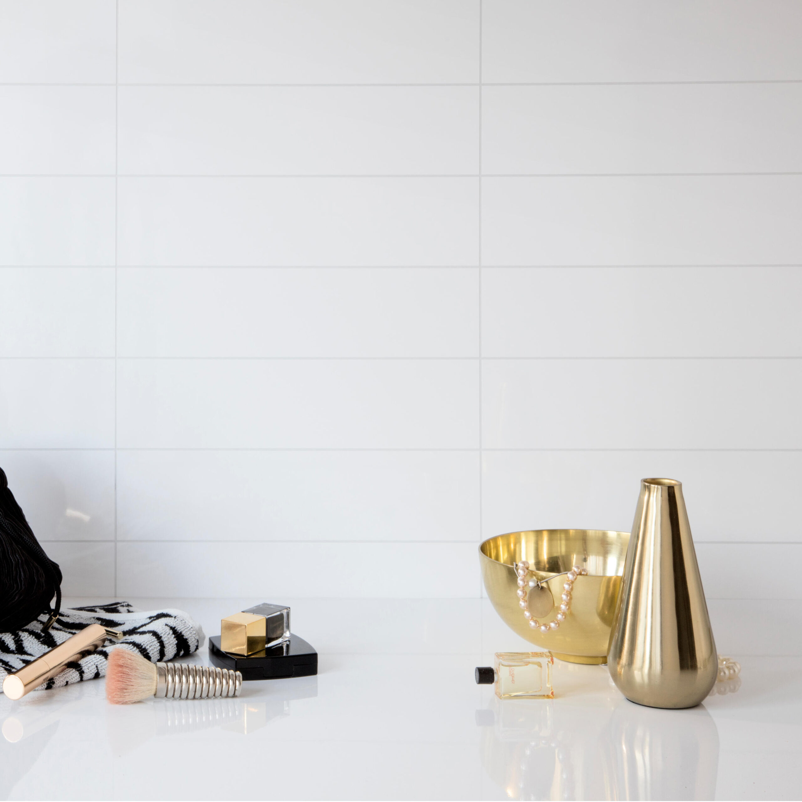 Wall&Water Snow White Bathroom Wall Panel (Tile effect - 600 x150mm) - Image 5